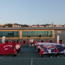 Süper Lig'den 17 takım Gençlik Marşı'nı söyledi