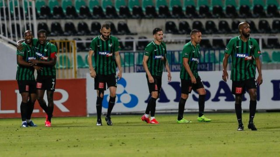 Denizlispor’da bir futbolcunun koronavirüs testi pozitif çıktı