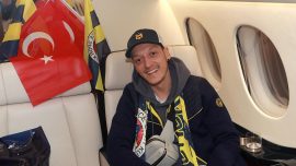 Mesut Özil'in İstanbul'a gelişi dünya basınında yer buldu