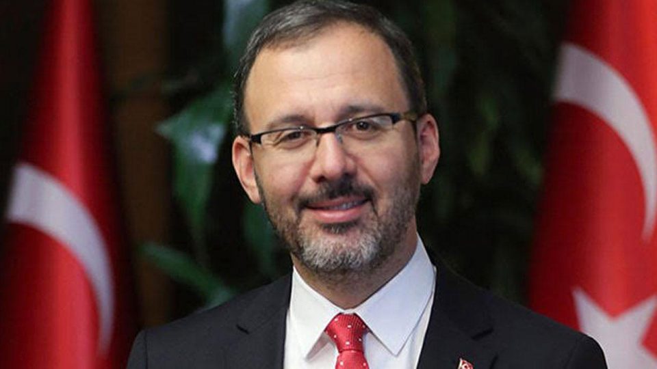 Bakan Kasapoğlu Beşiktaş’ı tebrik etti