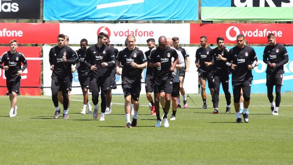 Beşiktaş’ta sezon planlaması sürüyor