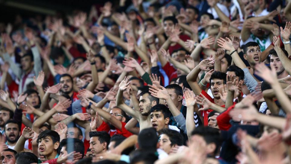 UEFA misafir seyirci yasağını kaldırdı