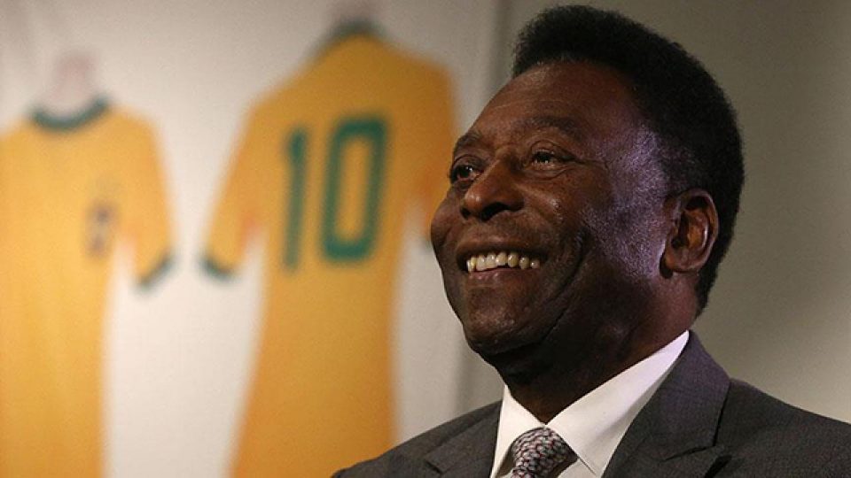 Efsane futbolcu Pele taburcu edildi