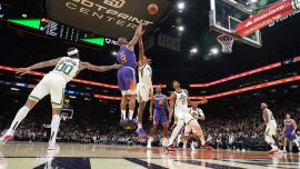 NBA'de Phoenix Suns doludizgin gidiyor