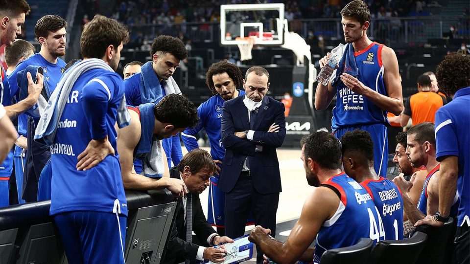 Anadolu Efes Litvanya deplasmanında