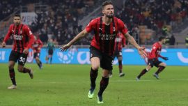 Milan Napoli'yi tek golle geçti