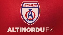 Altınordu'dan 2 futbolcusuna profesyonel sözleşme