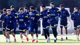 Fenerbahçe, kamp için Antalya'da