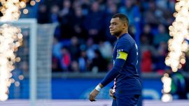 PSG evinde Rennes'e kaybetti