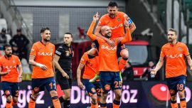 Başakşehir Giresun'da dört golle kazandı