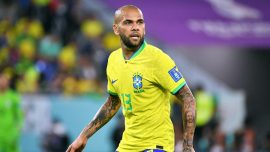 Cinsel saldırıyla suçlanan Dani Alves'in tutukluluğu devam edecek